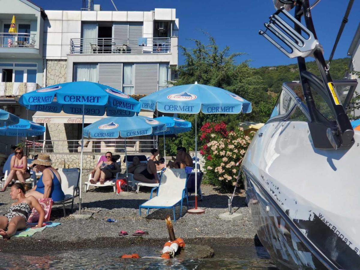 Vila Ineks Ohrid Hotel Екстериор снимка