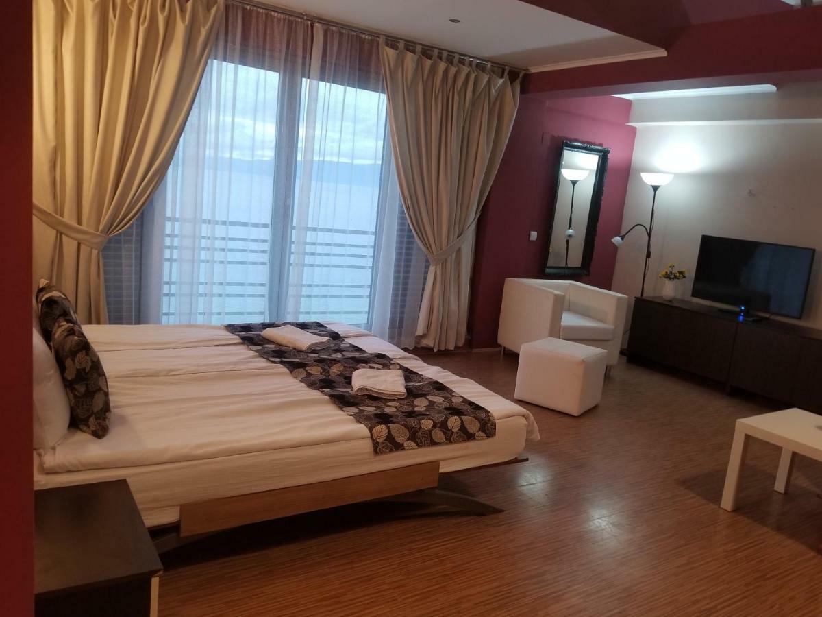 Vila Ineks Ohrid Hotel Екстериор снимка
