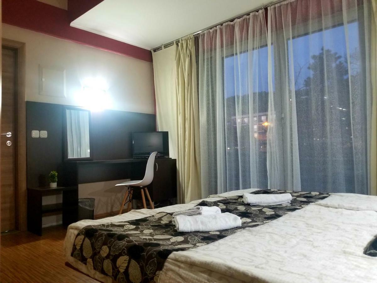 Vila Ineks Ohrid Hotel Екстериор снимка