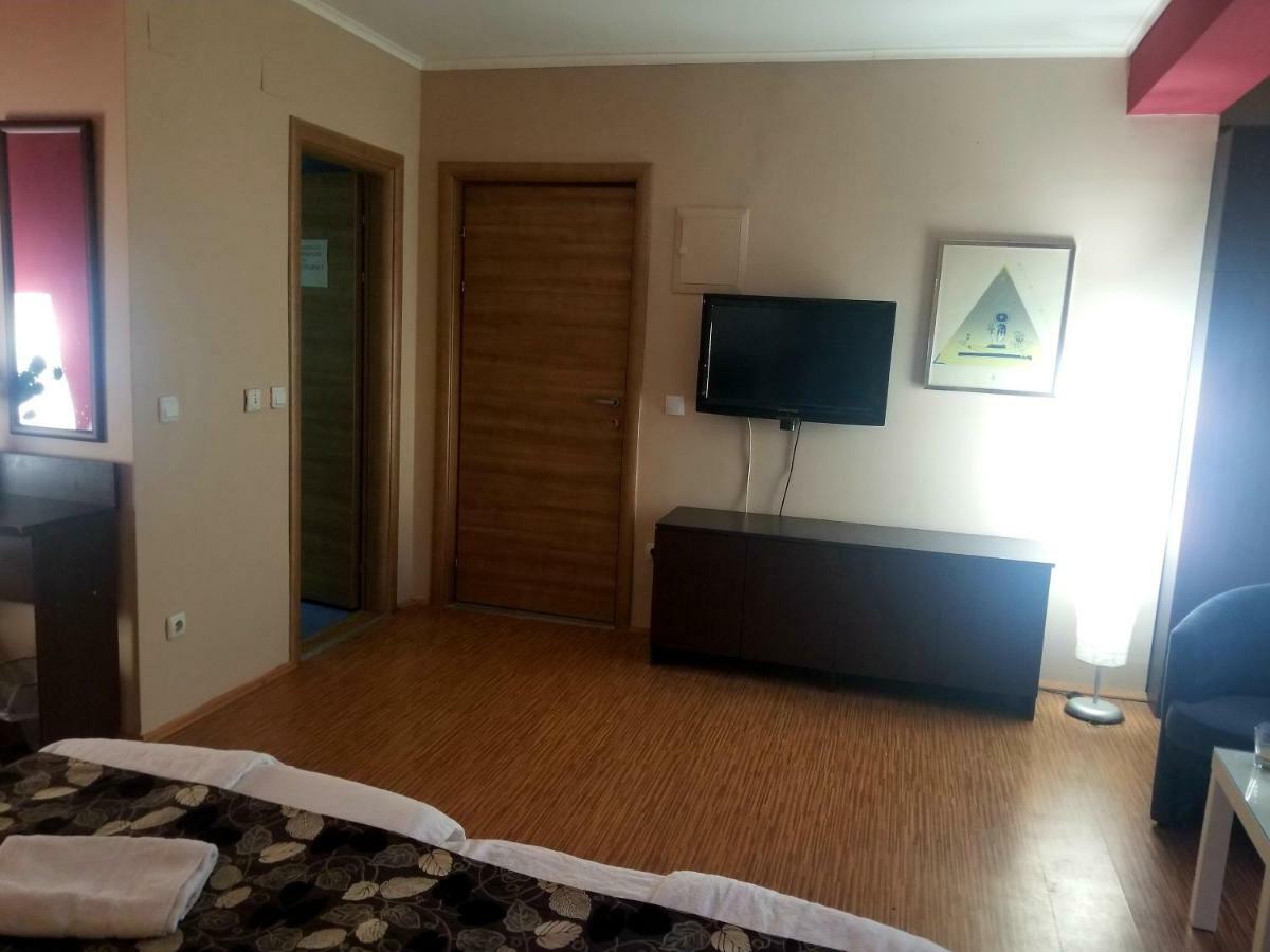 Vila Ineks Ohrid Hotel Екстериор снимка