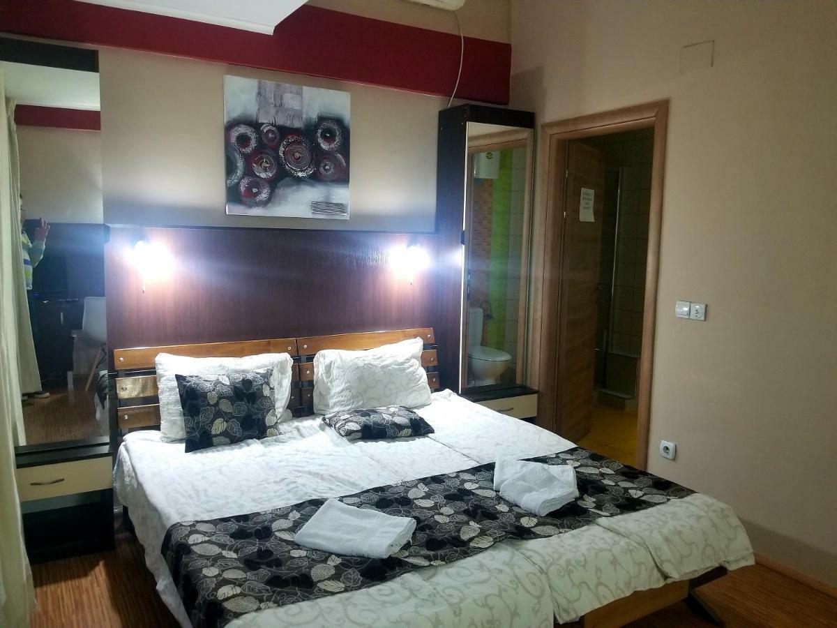 Vila Ineks Ohrid Hotel Екстериор снимка